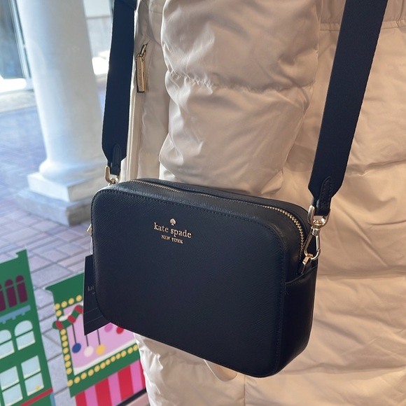 Kate Spade Madison Mini Camera Bag
COLOR:
Black 
NWT - Picture 10 of 16